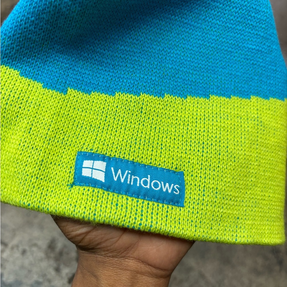 Windows beanie hat - Picture 4 of 5